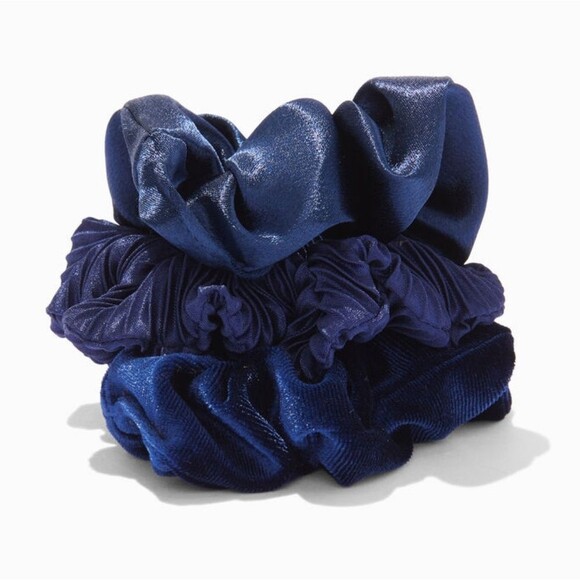 Claire's Girls Women Navy Blue Ribbed & Velvet Texture Scrunchie Set of 3 NEW - Picture 2 of 2